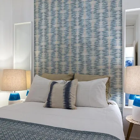 Urban Retreat At Downtown: Balcony, Style, Comfort Lisboa