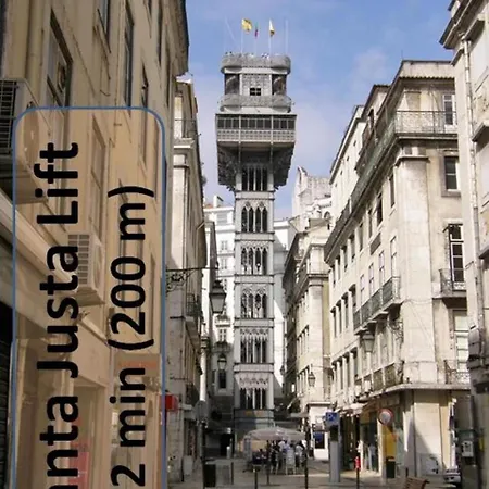 Urban Retreat At Downtown: Balcony, Style, Comfort Lisboa